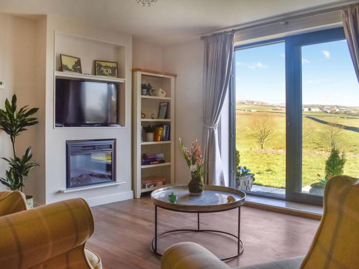 The Wolfs Den - Uk49083