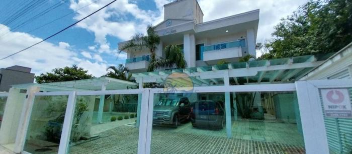 Cobertura Alto Padrão no Centro de Bombinhas com 03 Suítes
