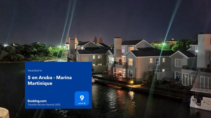 5 on Aruba - Marina Martinique