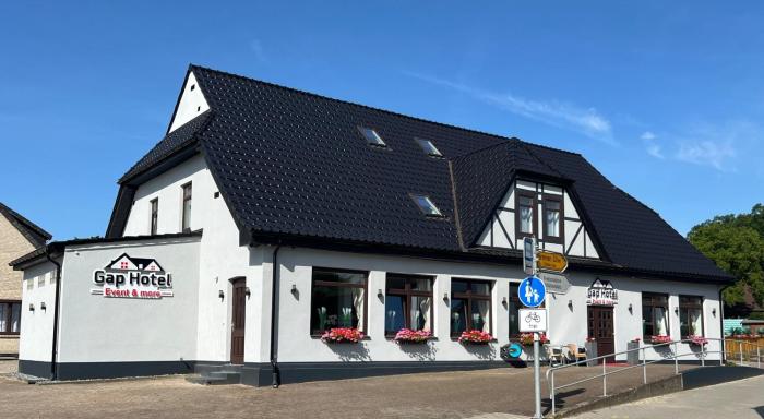 Gap Hotel event & more