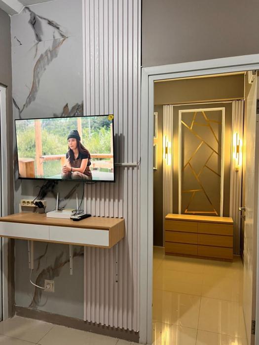 Green Pramuka City by Mueza Room