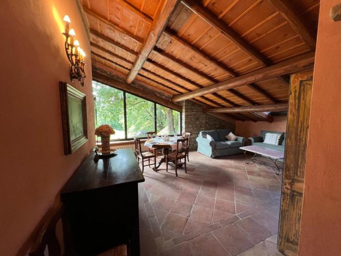 La Rocca -- Monticello Apartments