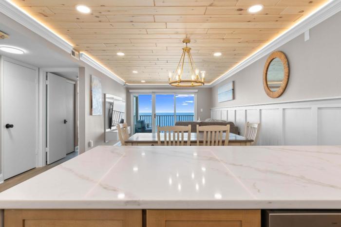 Spectacular Oceanfront Penthouse - Unit 1203