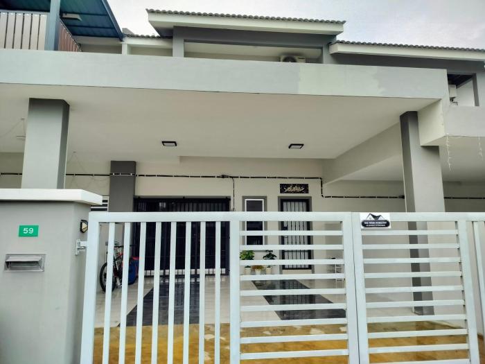 Dee Intan Homestay, Ipoh - Malay Only