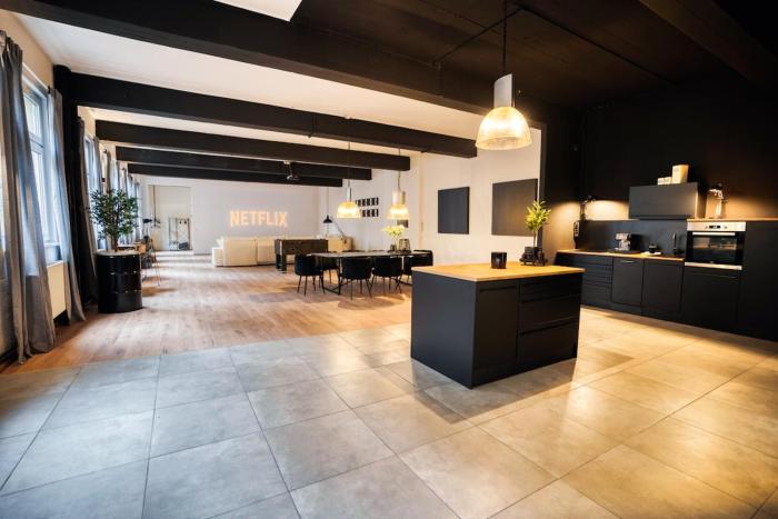 Design Loft - Heimkino - Zentral - Parkplatz - Tischkicker - Küche