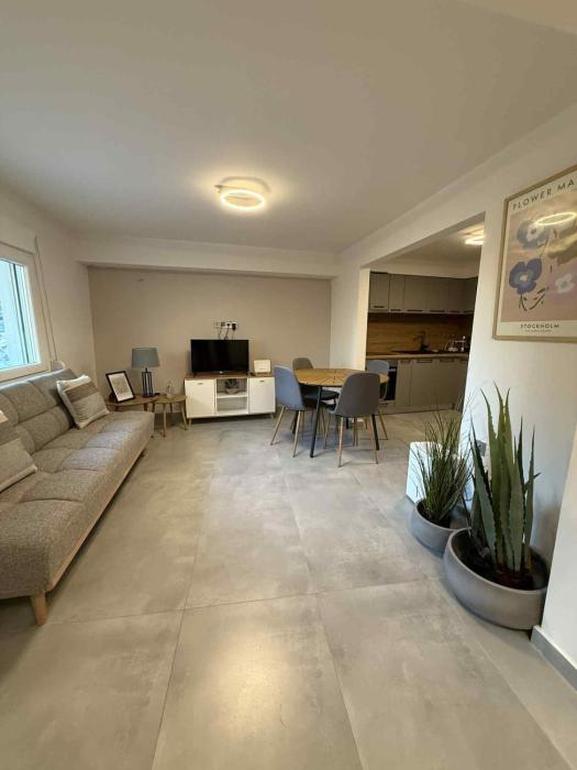 Sea Breeze Korinthos