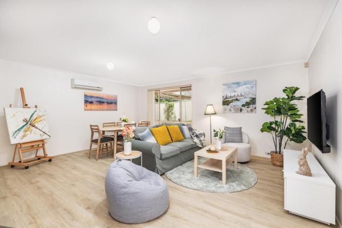 StayAU Cozy 3BR Suburban Retreat in Ingleburn