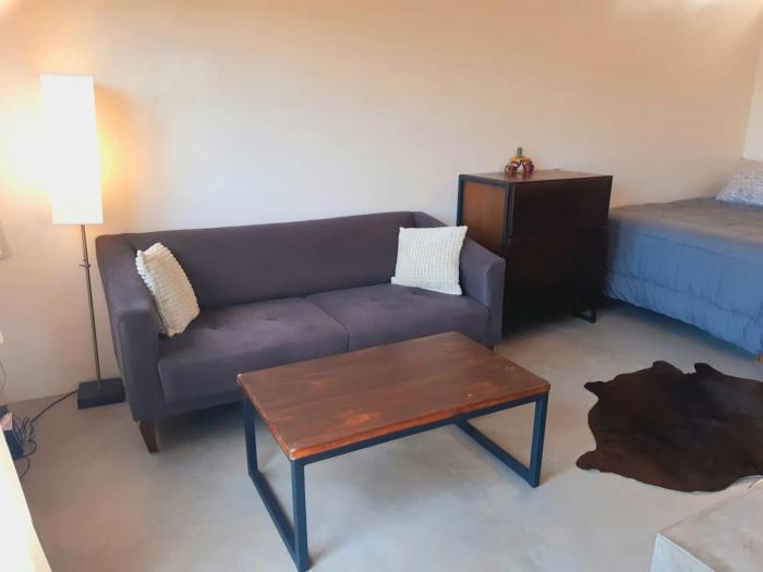 Zen Studio Full Kitchen & Outdoor Chill Space