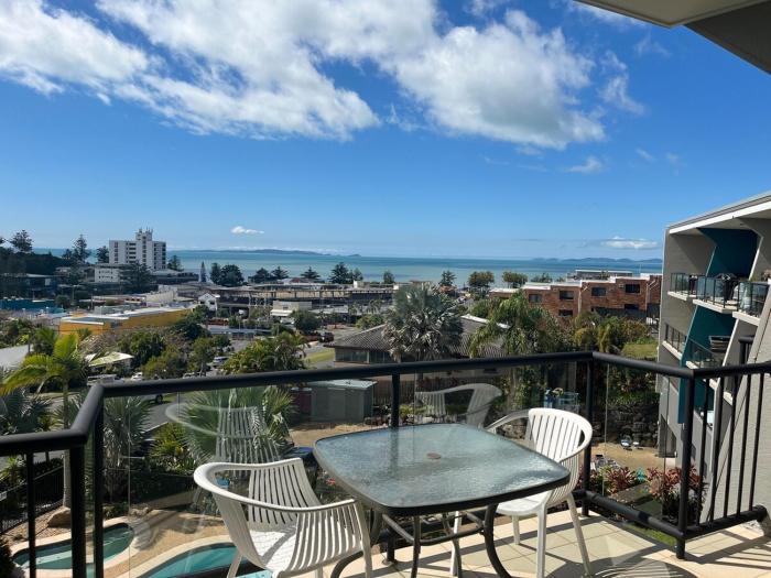 Panoramic Ocean View CBD Appartment