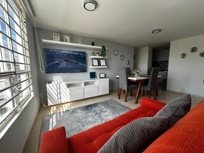 Acogedor y Lujoso Apto Los Cedros