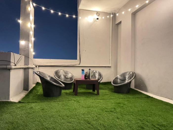 Penthouse Escape 1BHK Park View Flat in Kondapur