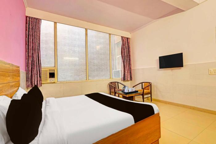 Collection O Rewari Central Railway Junction