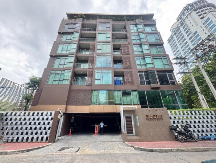 Central Living Ploenchit