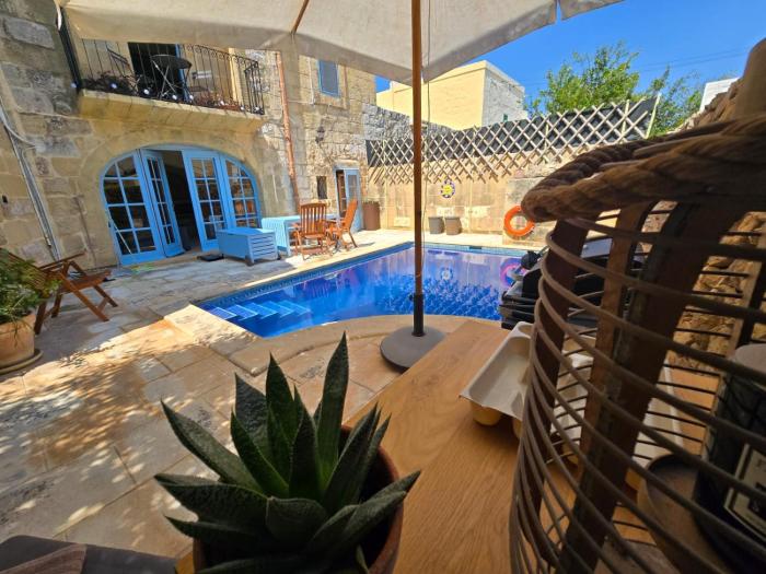 Charming Farmhouse with Pool