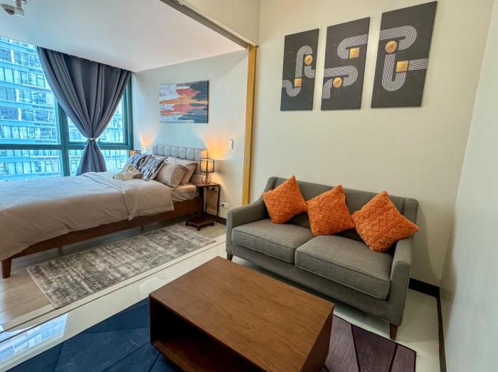 Modish 1BR One Uptown BGC direct to Uptown Mall