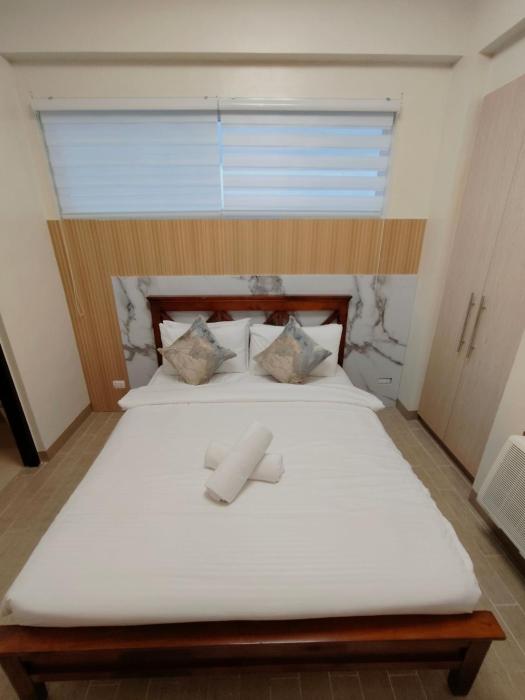 Cozy Studio Room with Balcony in Iloilo City Condo