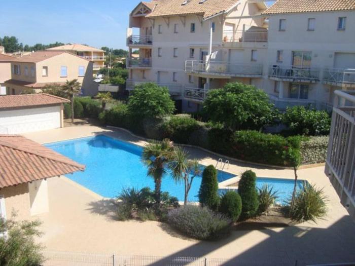 Valras-Loc - T2 Piscine Terrasse