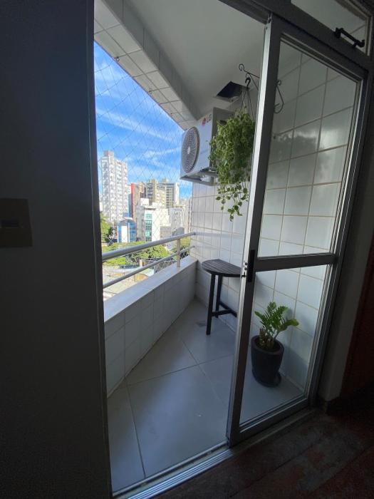 Savassi apartment with balcony, air conditioning and acoustic window