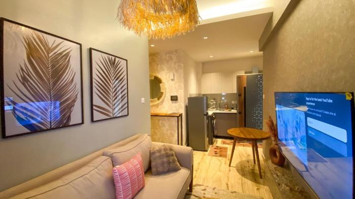 Modern Beautiful 1 Br apartment!