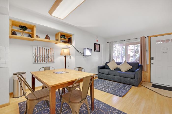 Winterpoint 33B by Ski Country Resorts