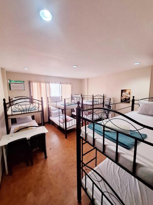 M3 Spacious Family Apartment Transient House 10pax near SPMC and SM Lanang