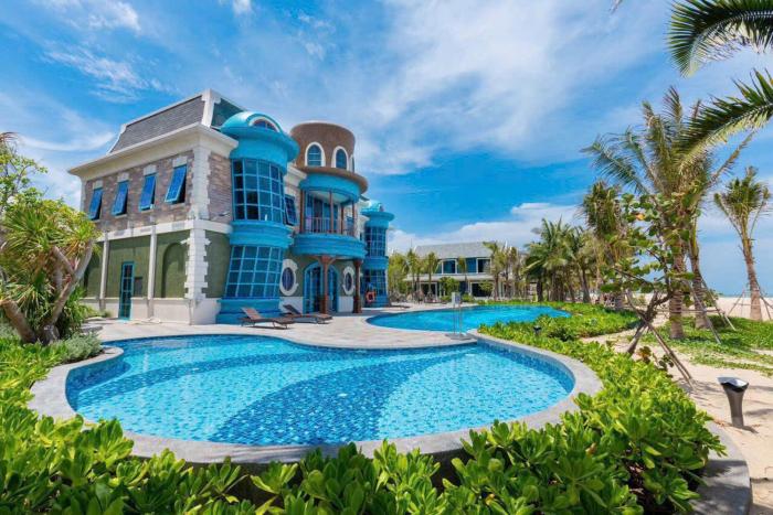 Liséa Wonderland Resort Deluxe Bedrooms by Private Beach