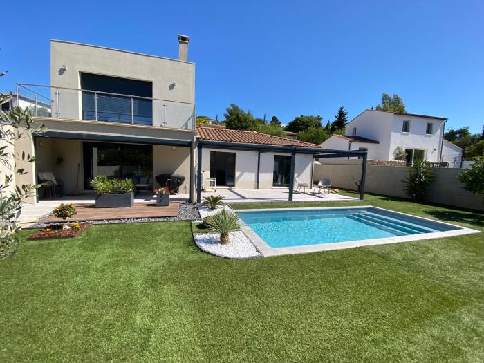 Suite MOOREA dans villa avec piscine au calme, proche plages