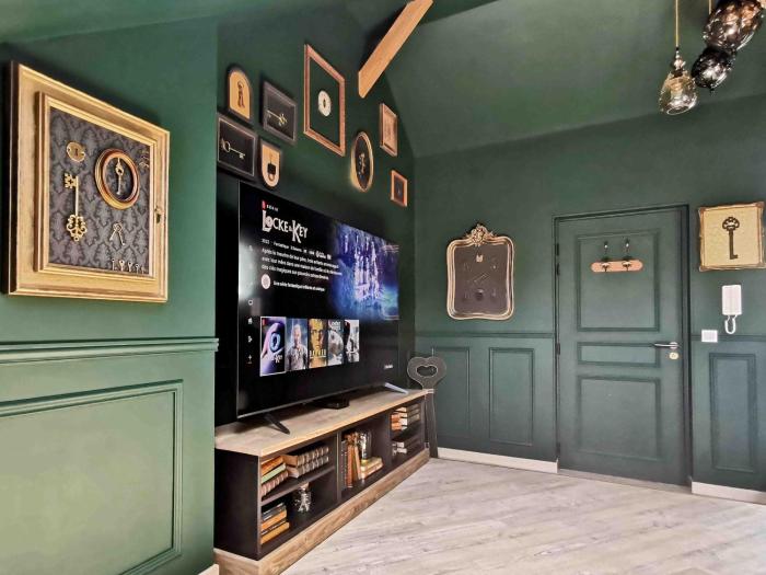 LES CLES DES REMPARTS - Appartement privé à thème tout équipé - Atypique - Centre Saint-Lô - Gare - Haras - Parking public gratuit - Entrée autonome - Wifi - Netflix - TV XXL - Lit 160x200