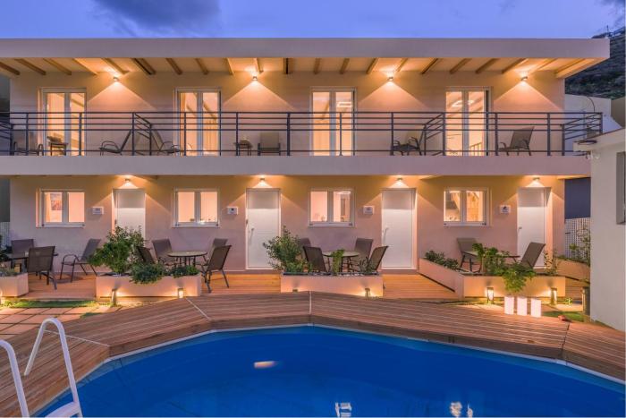 BlueGreen Holiday Homes - Family Friendly on the Beach with Pool, BBQ, near Heraklion