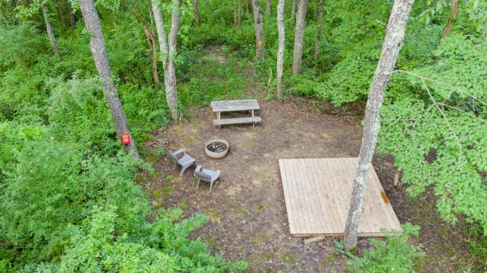 Sycamore Ridge Campsite at Hocking Vacations - Tent Not Included