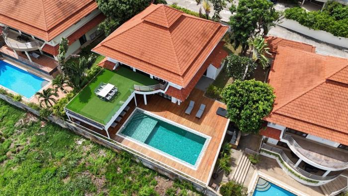 privat com beach villa 5 bedroom