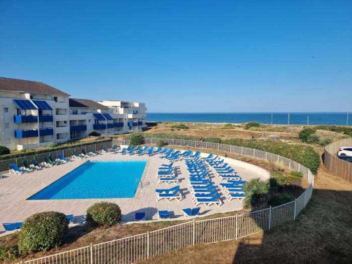 Lacanau, Résidence Bleu Marine, appartements 2e étage, exceptionnels car balcon face et vue océan avec piscine ! Et avec parking réservé