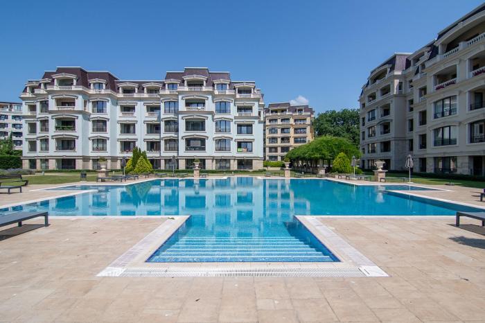 Carpe Vita 1BR pool & parking