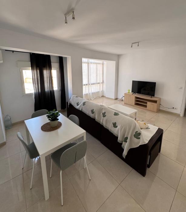 Moderno y céntrico apartamento a 2 min de Puerta Purchena