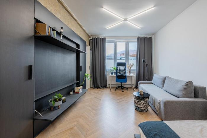 Design cozy living in the heart of artist district