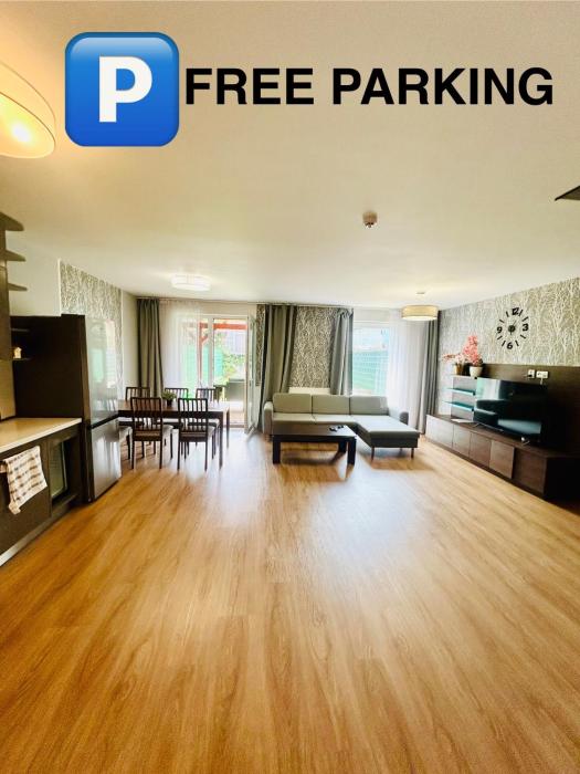 Villa many separate rooms with Free Parking Praha 4 libuš