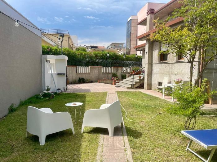 Casa in centro con ampio giardino