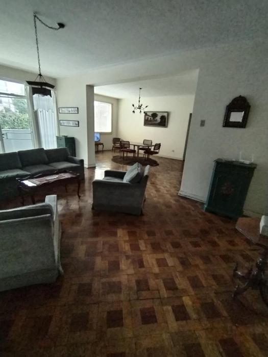 Amplio Departamento 2 dormitorios