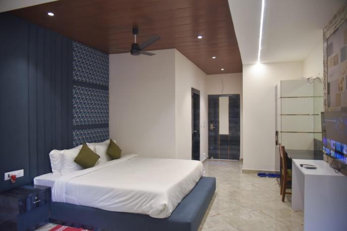 MAHFIL-e-MOTIJHEEL, MOTIJHEEL PARK AND RESORT