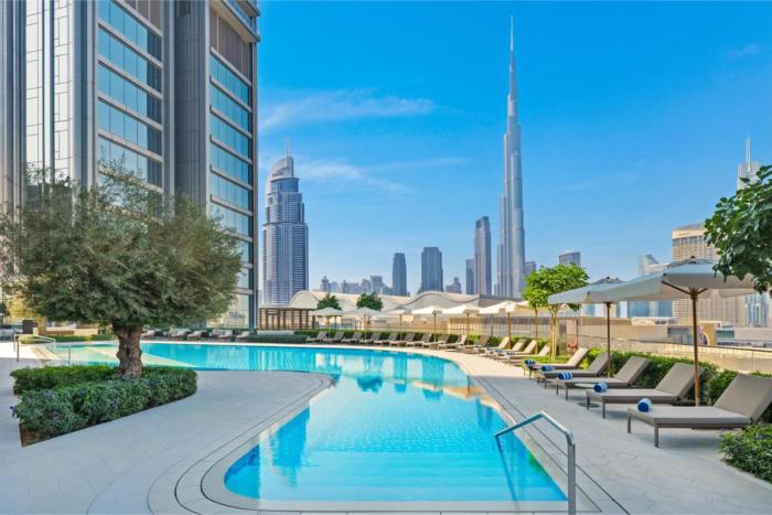 Luxurious 1BR Dubai Mall Burj Khalifa View pool