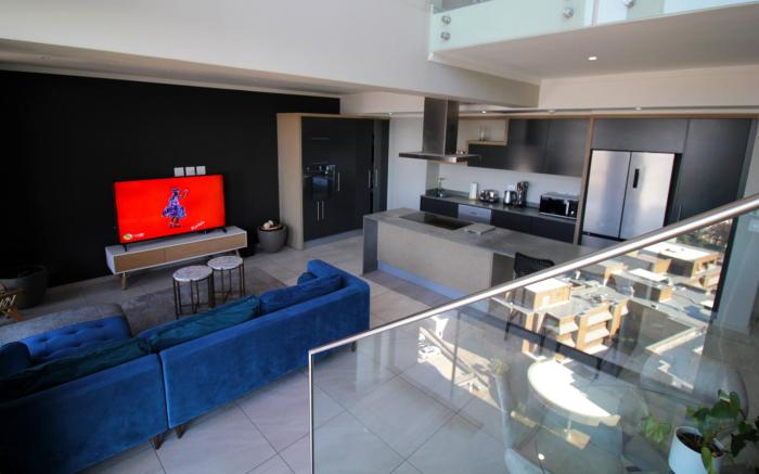 Sandton Smart Apartment Sixteen