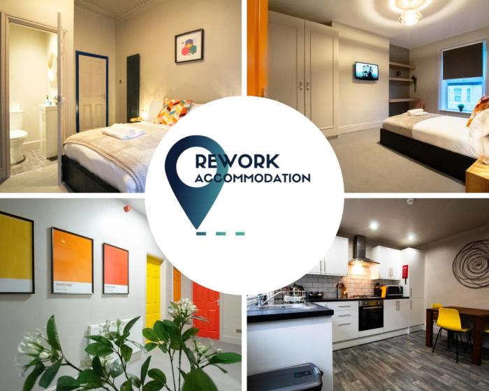 Brattan House Oxton Wirral 5 bedroom 3 bathroom with on-street parking ideal for contractors and vans by Rework Accommodation