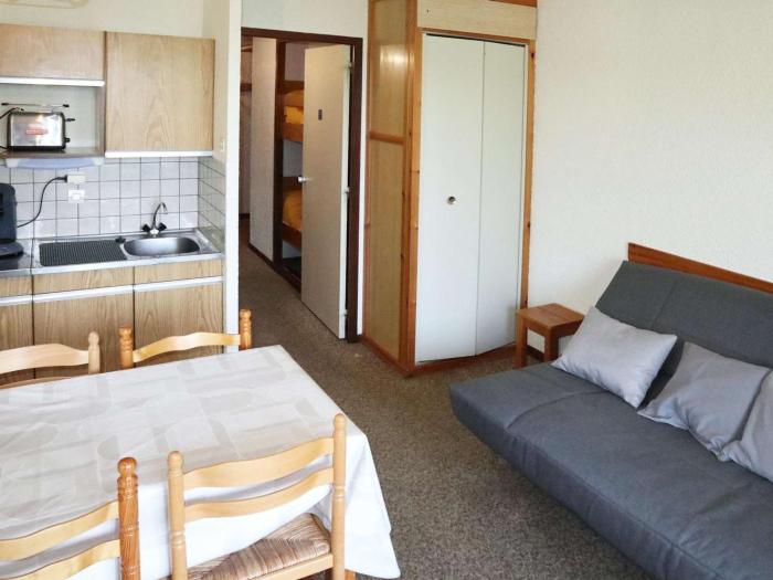 Studio 6 pers avec balcon, proche des pistes et commerces - FR-1-322-567