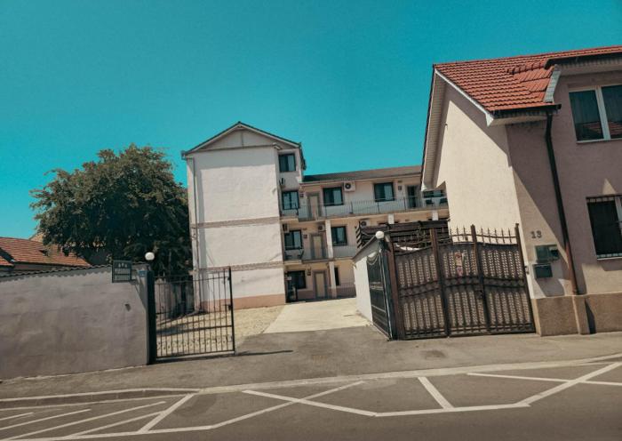 Pension Recidency