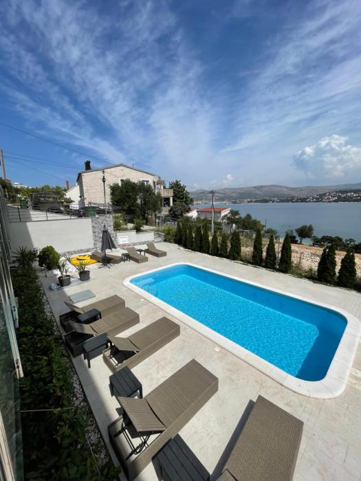 Apartman Seaesta Dino