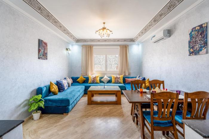 Lessentiel au soleil piscine parking