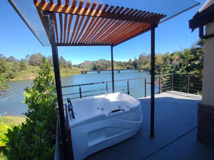 Kristal Luxury - Guatapé