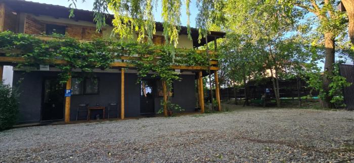 Vila Curtea de Arges