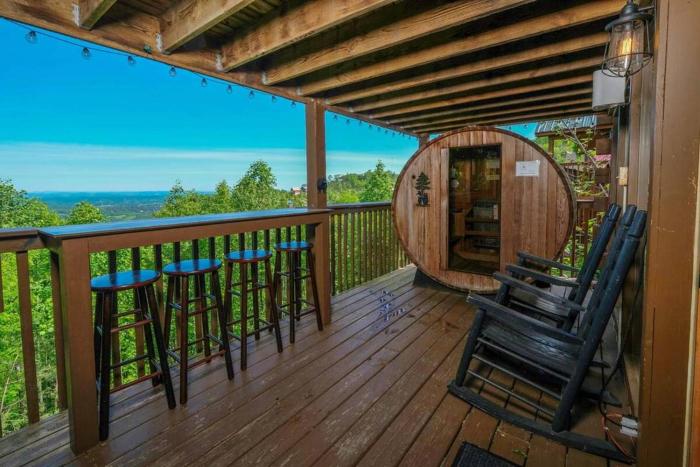 Chubby Bear by Avada Properties