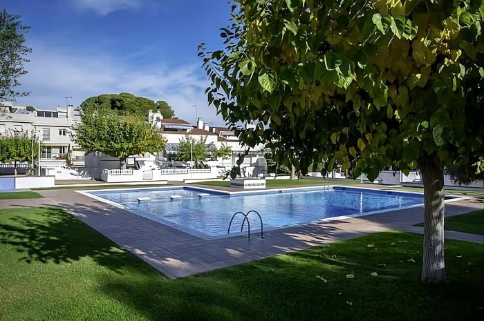 Apartamento con piscina